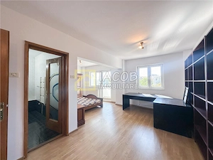 De inchiriat | Apartament de 75 mp utili in zona centrala a Bacaului - imagine 9