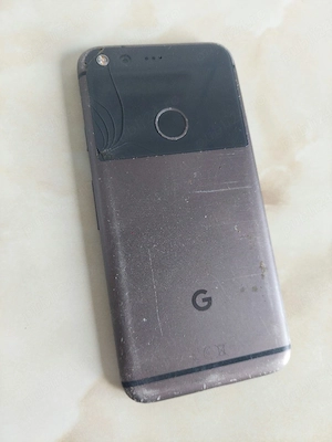 Vând telefon Google Pixel XL [nu mai pornește] [pentru piese] [poze reale]