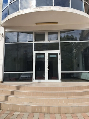 Dau in chirie spatiu comercial 145mp. Baia Mare, vad comercial excelent, Bulevard, cu parcare. - imagine 4