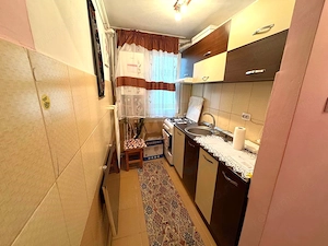300 Euro/luna, Inchiriere apartament doua camere PARTER , Micro19 - imagine 4