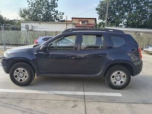 Dacia Duster 2016, Benzina, 1.6,4X2 Laureate - imagine 3