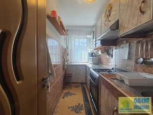 Km 4-5, de vanzare apartament 2 camere, etaj 3, gaze - imagine 3
