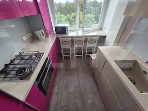 Apartament 3 camere, semidecomandat, zona Parcul Central - imagine 4