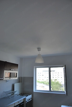 Vand  Apartament 3  Camere luminos, decomandat Bucuresti - imagine 2