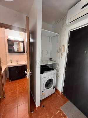 GH. LAZAR - 2 CAMERE - ETAJ INTERMEDIAR - LIFT - CENTRALA PROPRIE - DECOMANDAT - imagine 7