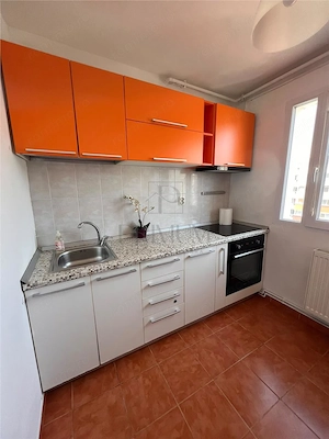 GH. LAZAR - 2 CAMERE - ETAJ INTERMEDIAR - LIFT - CENTRALA PROPRIE - DECOMANDAT - imagine 5