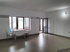                   Casă   spațiu comercial - lângă Spitalul Racovița, Mioveni - imagine 6