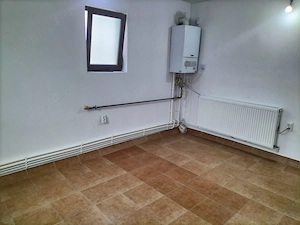                   Casă   spațiu comercial - lângă Spitalul Racovița, Mioveni - imagine 10