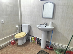                   Casă   spațiu comercial - lângă Spitalul Racovița, Mioveni - imagine 14