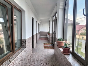                   Casă   spațiu comercial - lângă Spitalul Racovița, Mioveni - imagine 4