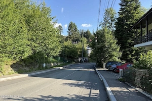 Sinaia - Drumul spre Peles, Teren 580 mp - Front 18 ml, Oportunitate! - imagine 8