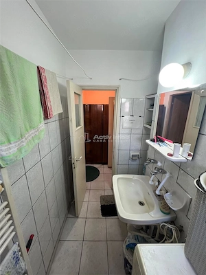 2 camere - Etaj 2 - Zamfirescu - imagine 11