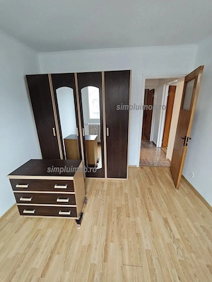 Apartament  3 camere la 7 minute de metrou - Emil Racovita - imagine 11