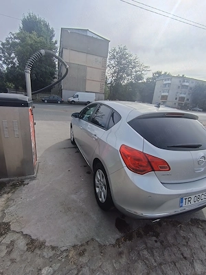 Opel Astra j 2.0cdti 165cp, cutie automată, an2014 - imagine 2