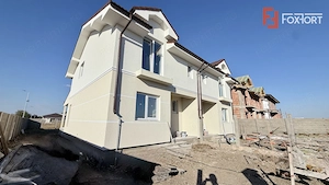 Duplex cu 4 camere despartit prin baie, Mosnita Veche