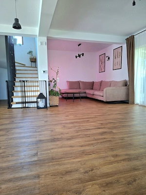 Sabareni Vila P+1, 425 mp teren,padure, terasa+pivnita, Clasa energetica A - imagine 9