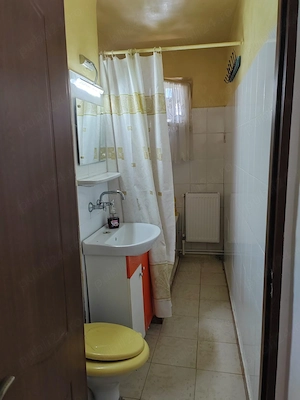 Vând urgent apartament cu 2 camere la etajul 4 - imagine 7