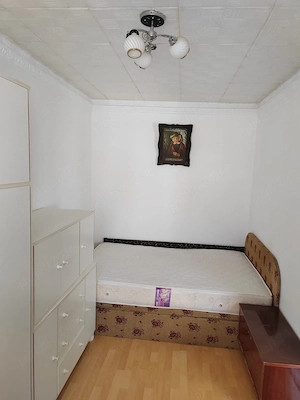 Vând urgent apartament cu 2 camere la etajul 4 - imagine 10