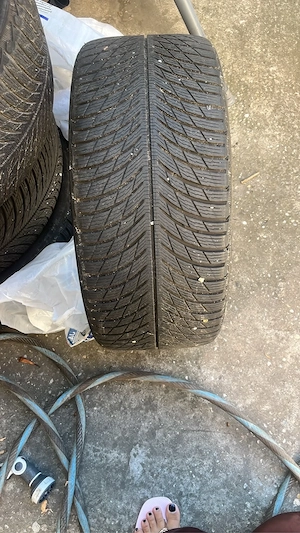 Set 4 anvelope iarnă Michelin 245/40 R18 97V XL – DOT 2024 – Aproape noi - imagine 3