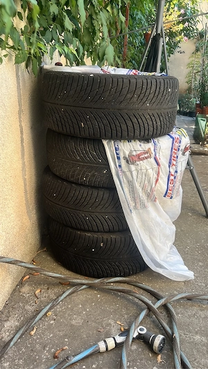 Set 4 anvelope iarnă Michelin 245/40 R18 97V XL – DOT 2024 – Aproape noi - imagine 4
