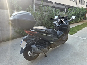 De vanzare Honda FOrza 350 - in stare foarte buna din 2023 - imagine 3