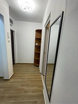 Inchiriez apartament 2 camere, semidecomandat - imagine 4