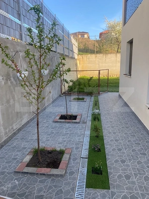 Duplex Modern mobilat si utilat  102mp cu teren de 207 mp – Dezmir - imagine 2