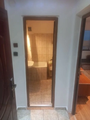 Garsoniera decenta facultate Medicina confort 1 etaj 2 ocupabila imediat - imagine 5