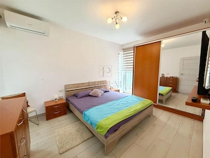 BRAYTIM - LUX - 3 CAMERE - 2 BAI - GRADINA 94mp - 2 TERASE 34mp - 2 LOC PARCARE ACOPERITE - imagine 6