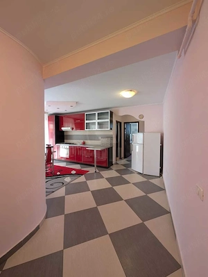 Apartament de 2 camere, semidecomandat, zona Eroilor - FLORESTI - imagine 3