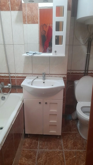 Vând apartament cu două camere Bocșa piață - imagine 4