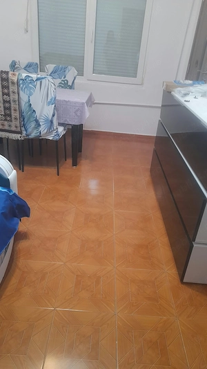 Vând apartament cu două camere Bocșa piață - imagine 7