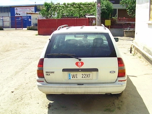 Dezmembrez ford escort 1.8 diesel combi, an 1990 - 1995 - imagine 2