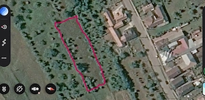 Se vinde teren intravilan în localitatea Șieuț, cu suprafața de 21 ari (2.100 mp).