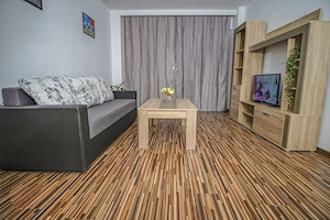 proprietar inchiriez 2 camere 13Septembrie Marriott