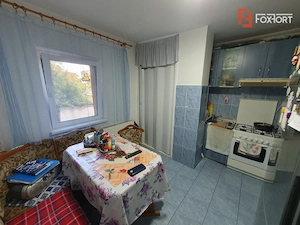 Apartament 3 camere, etaj 1, centrala proprie, bloc izolat - Zona Kiriac - imagine 12