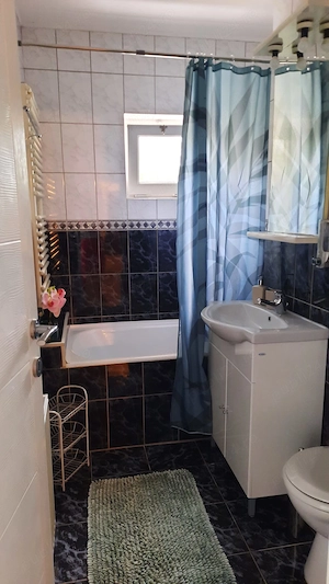 Închiriez apartament cu doua camere  - imagine 5