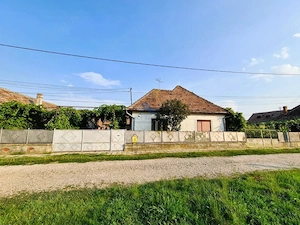 Casa individuala \ 1500 mp teren \ Tarnaveni