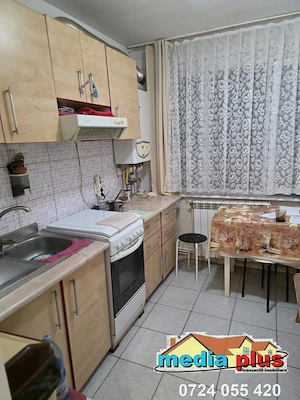  DE VÂNZARE   Apartament 3 camere în Micro 16, Galați - imagine 4