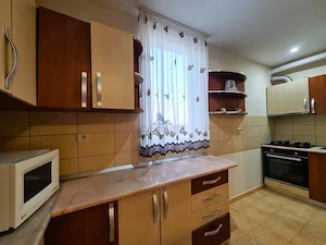 Apartament 3 camere\ Etaj 2\ Sibiu - zona Belvedere - imagine 6