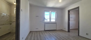 Apartament 2 camere \ Total Renovat \ Tarnaveni - Mures - imagine 15
