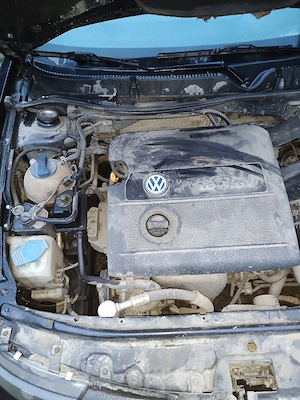 Dezmembrez Seat Toledo 2 2003 ,motor 1.6 16 v ,cod motor BCB - imagine 5