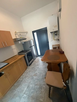 Apartament de inchiriat  2 camere semi-decomandat - imagine 2