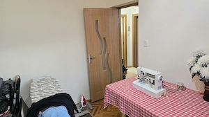 Vand apartament 3 camere Deva, zona Minerului, etaj 3, bloc de 4 etaje, caramida, suprafata 61 m p - imagine 11