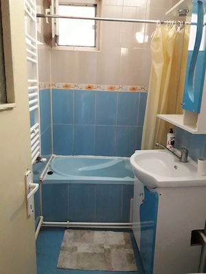 închiriez apartament cu 2 camere in micro19 - imagine 4