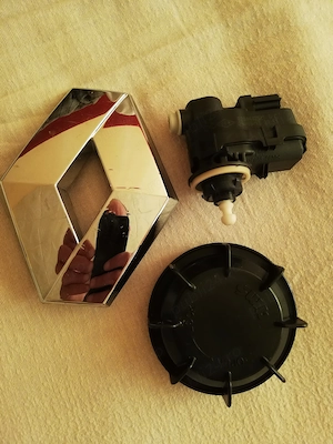 Vand reglaz far, sigla si capac far Renault pe original