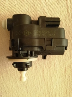 Vand reglaz far, sigla si capac far Renault pe original - imagine 3