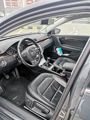 Volkswagen Passat B7 - imagine 8