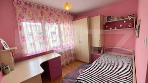 Oportunitate-apartament cu 4 camere, 2 băi și balcon in Oraștie, zonă excelentă. - imagine 5