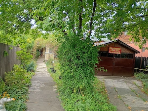 Proprietar, vand casa 4 camere ultracentral Floresti Prahova, teren 1361 mp cu pomi fructiferi.